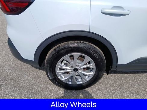Certified 2025 Ford Escape Active AWD/4WD image 11