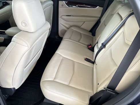 Used 2017 Cadillac XT5 Premium Luxury w/ Advanced Security Package FWD image 27