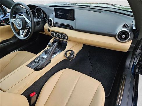 Used 2025 MAZDA MX-5 Miata RF Grand Touring RWD image 25