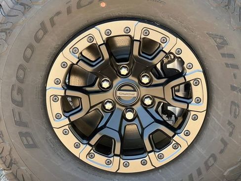 New 2025 Ford Bronco Raptor w/ Interior Carbon Fiber Pack AWD/4WD image 5