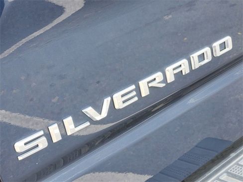 Used 2020 Chevrolet Silverado 1500 LT w/ Texas Edition image 5