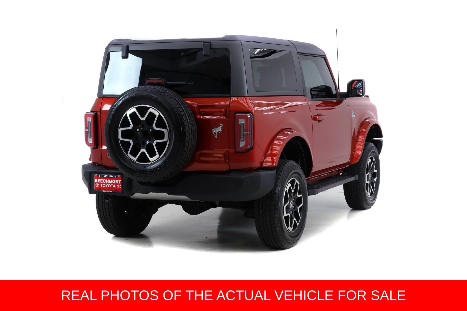 Used 2022 Ford Bronco Outer Banks AWD/4WD image 2