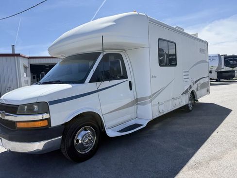 Used 2004 Chevrolet Express 3500 w/ RV Package. Upfitter Option RWD image 40