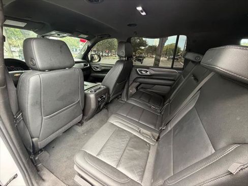 Used 2021 Chevrolet Suburban LT RWD image 21