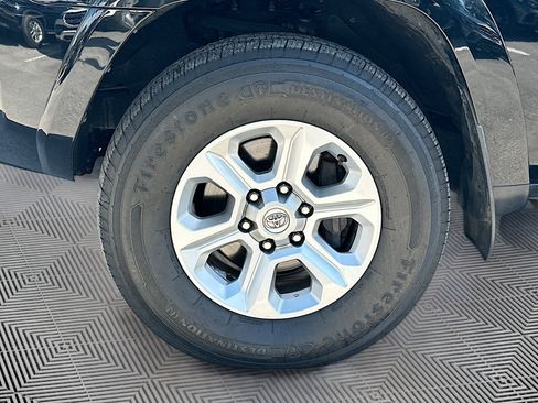 Used 2020 Toyota 4Runner SR5 image 38