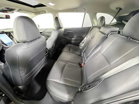 Used 2023 Subaru Outback Limited AWD/4WD image 25