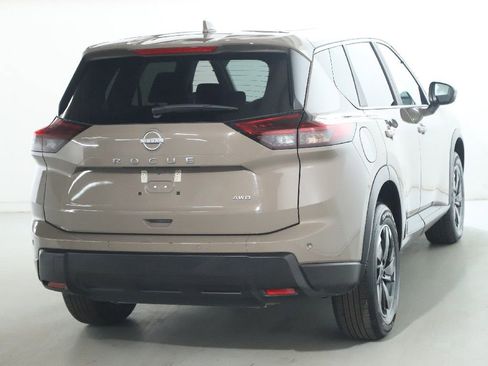 Used 2025 Nissan Rogue SV AWD/4WD image 47
