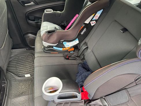 Used 2019 GMC Yukon SLE w/ SLE Value Package image 9