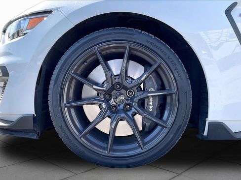 Used 2019 Ford Mustang Shelby GT350 w/ Technology Package RWD image 10
