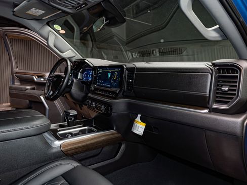 Used 2023 Chevrolet Silverado 1500 RST w/ Convenience Package II image 20