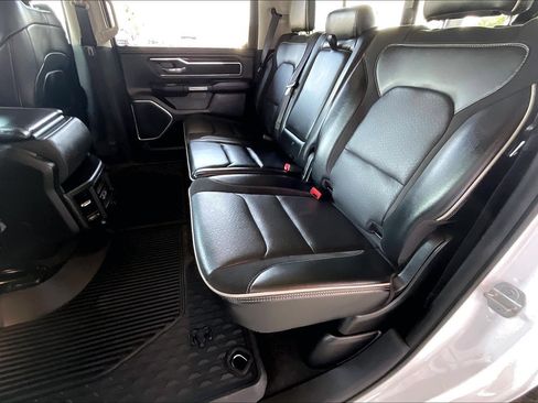 Used 2022 RAM 1500 Laramie AWD/4WD image 19