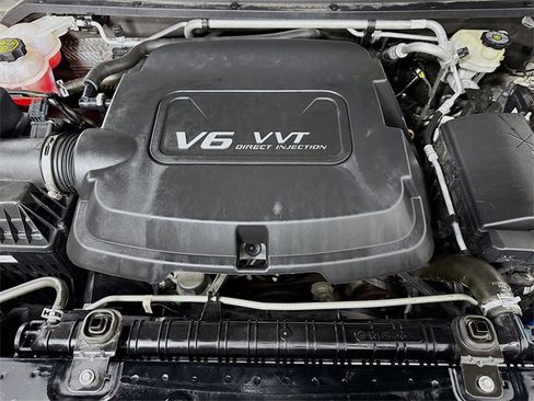 Used 2016 Chevrolet Colorado LT w/ Midnight Edition image 29