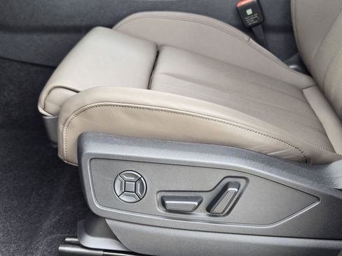 New 2025 Audi Q5 Prestige image 28