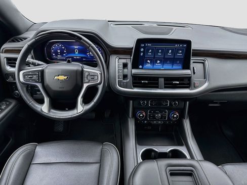 Used 2023 Chevrolet Suburban Premier w/ Advanced Technology Package AWD/4WD image 15