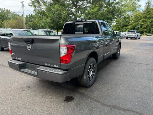Used 2024 Nissan Titan SV AWD/4WD image 5