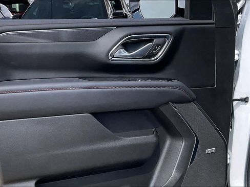 Used 2022 Chevrolet Suburban RST w/ Luxury Package image 21