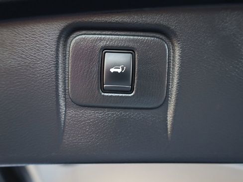 Used 2019 Nissan Murano SL w/ SL Technology Package image 16