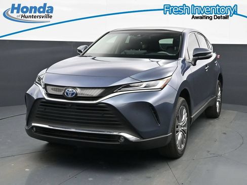 Used 2023 Toyota Venza Limited AWD/4WD image 3