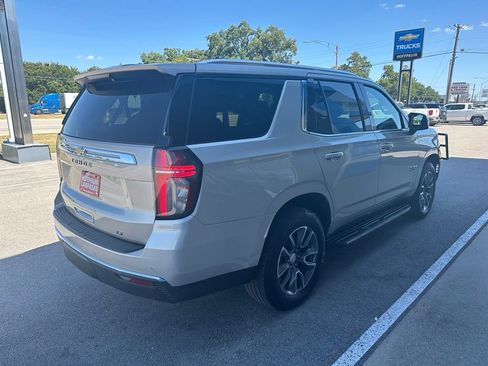 Used 2021 Chevrolet Tahoe LT w/ LT Signature Package AWD/4WD image 4