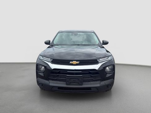 Used 2023 Chevrolet TrailBlazer LS AWD/4WD image 2