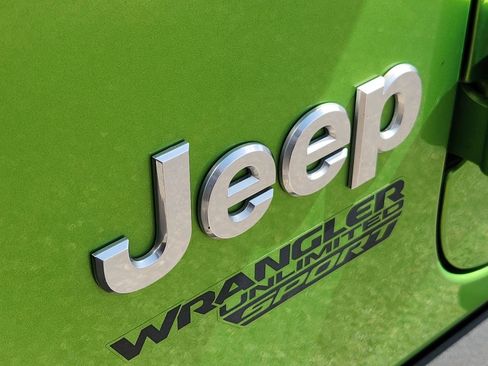 Used 2019 Jeep Wrangler Unlimited Sport AWD/4WD image 8