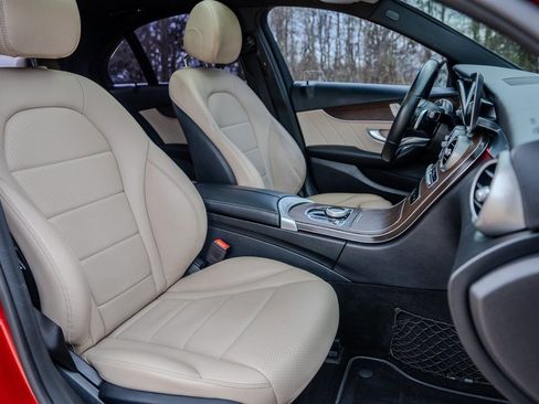 Used 2020 Mercedes-Benz C 300 Sedan image 31