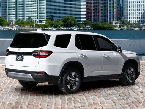 New 2025 Honda Pilot EX-L image 5