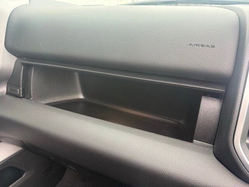 New 2026 RAM 1500 4x4 Crew Cab image 25