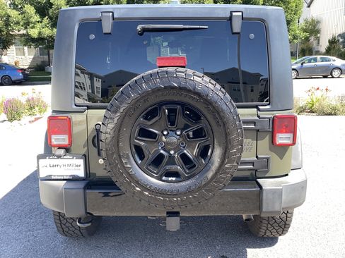 Used 2015 Jeep Wrangler Sport AWD/4WD image 5