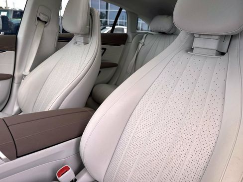 Certified 2023 Mercedes-Benz EQS 580 4MATIC Sedan image 21