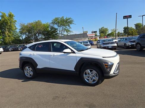 New 2026 Hyundai Kona SE image 5