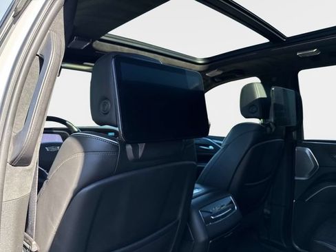 Certified 2022 Cadillac Escalade Sport Platinum AWD/4WD image 18