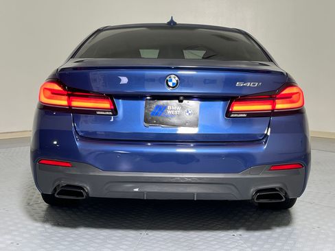 Used 2022 BMW 540i w/ M Sport Package image 10