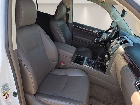 Used 2015 Lexus GX 460 Luxury AWD/4WD image 16