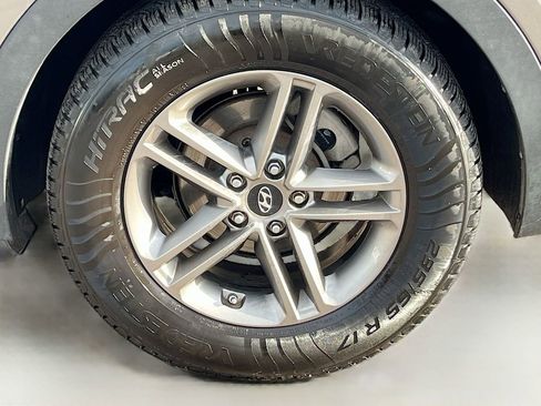 Used 2017 Hyundai Santa Fe Sport AWD/4WD image 28