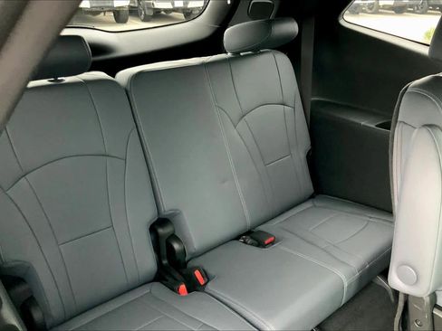 Used 2023 Buick Enclave Premium w/ Experience Buick Package image 19
