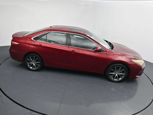 Used 2016 Toyota Camry XSE w/ Moonroof Package FWD image 32