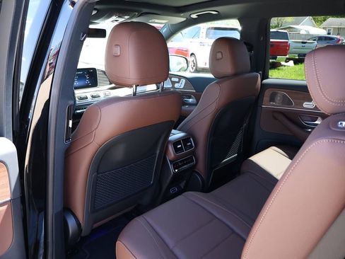 New 2025 Mercedes-Benz GLS 450 4MATIC image 13