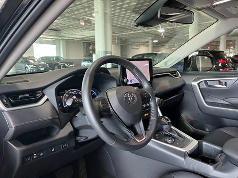 Used 2025 Toyota RAV4 XLE Premium w/ Weather Package AWD/4WD image 16