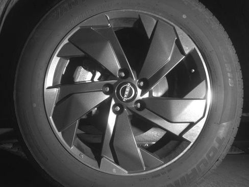 Used 2025 Nissan Rogue SV AWD/4WD image 12