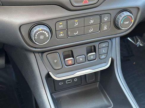 Certified 2020 GMC Terrain SLE image 27