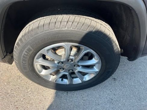 Used 2015 Jeep Grand Cherokee Limited AWD/4WD image 17