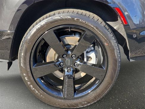 New 2026 Land Rover Defender 130 X-Dynamic SE image 35