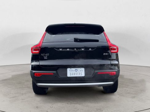 Certified 2025 Volvo XC40 B5 Core image 5