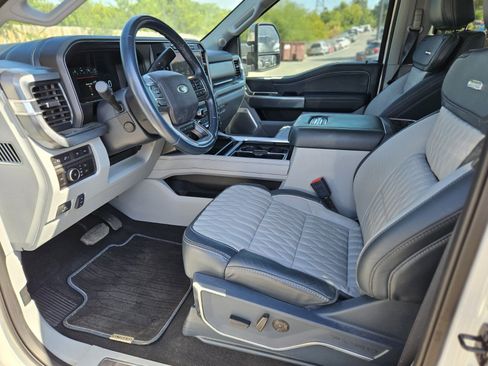 Certified 2024 Ford F350 Limited w/ FX4 Off-Road Package image 20