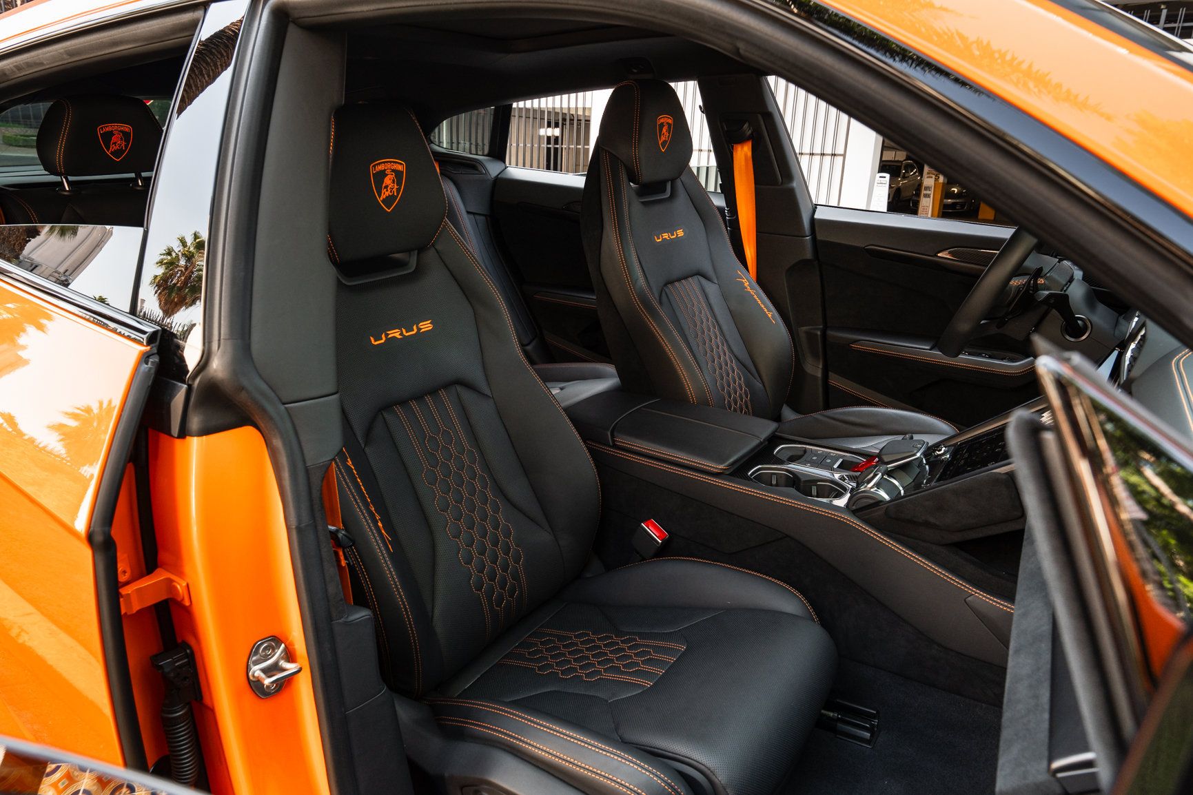 Used 2024 Lamborghini Urus Performante AWD/4WD image 8