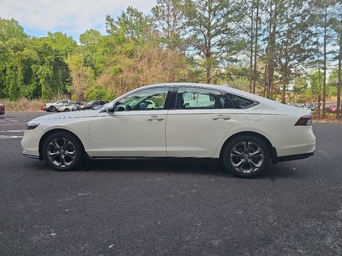 Used 2024 Honda Accord EX image 8