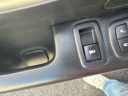 Used 2017 Dodge Grand Caravan GT image 40