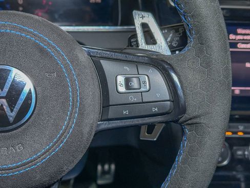 Used 2016 Volkswagen Golf 4-Door image 33