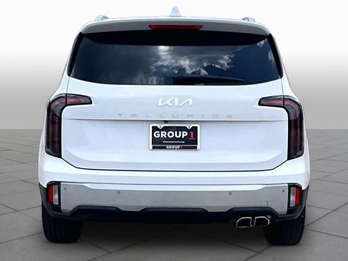 Used 2024 Kia Telluride EX w/ EX Captain's Chair Package FWD image 5
